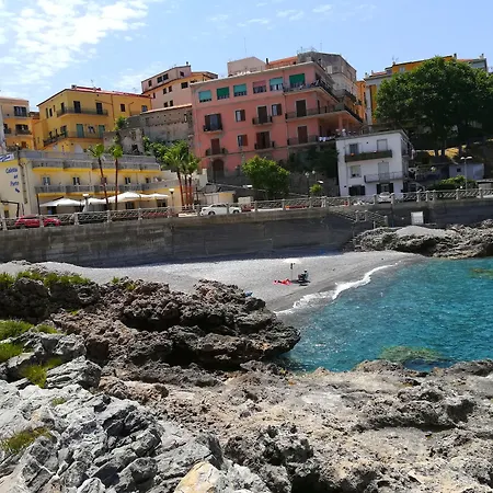 Caletta Del Porto ديامنتي