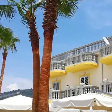 Caletta Del Porto ديامنتي