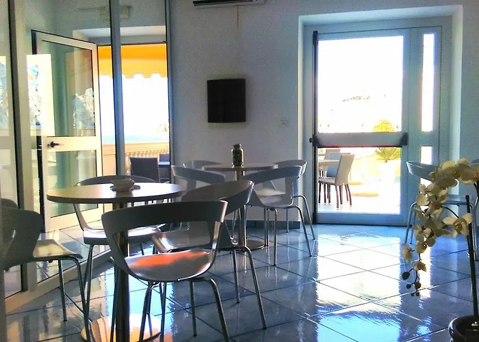 Caletta Del Porto Alojamento de Acomodação e Pequeno-almoço Diamante