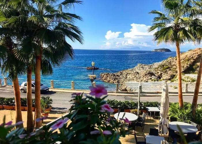 Alojamento de Acomodação e Pequeno-almoço Caletta Del Porto 3*